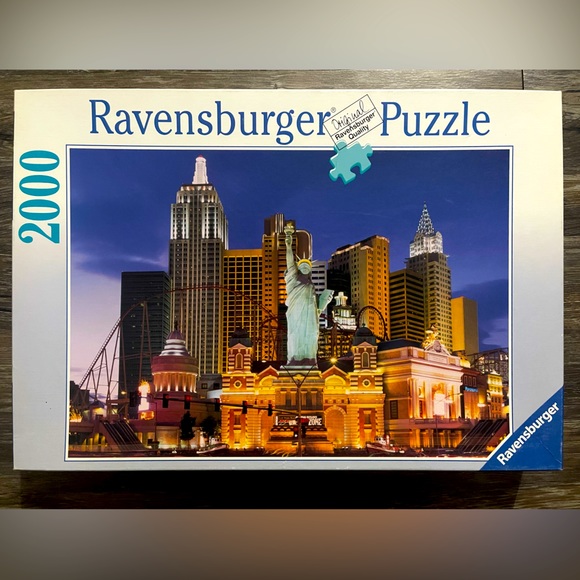 Ravensburger Other - Ravensburger Las Vegas Nevada New York Hotel Casino 2000 Pcs Jigsaw Puzzle 🧩